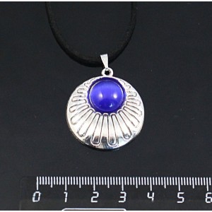 Кулон из кошачьего глаза (синт.), цвет синий индиго, круг 12мм, "ракушка"