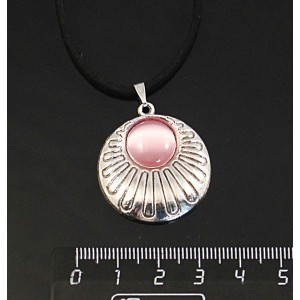 Кулон из кошачьего глаза (синт.), цвет розовый, круг 12мм, "ракушка"