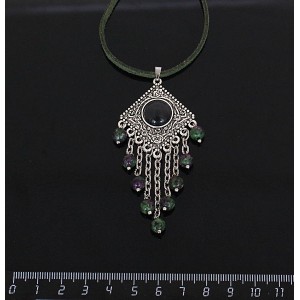 Кулон из кошачьего глаза (синт.),цвет чёрный,"роза", шарик цоизит 6мм,  круг 12 мм