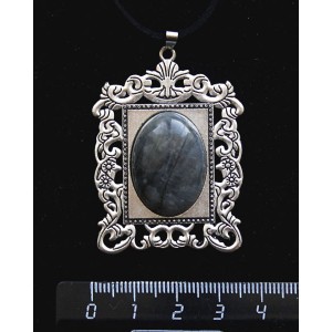 Кулон из лабрадорита,"портрет", овал 25х18мм