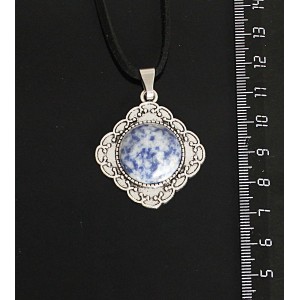 Кулон из лазурита бело-синего, основа квадрат 30мм, сеттинг круг 20мм