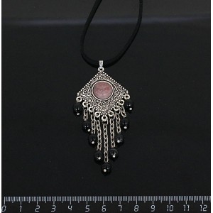 Кулон из родонита,"роза", шарик агат чёрный 6мм,  круг 12 мм