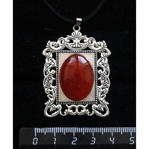 Кулон из сердолика,"портрет", овал 25х18мм