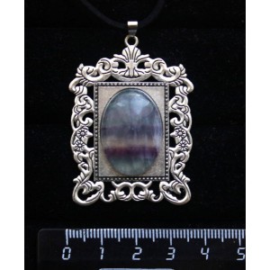 Кулон из флюорита,"портрет", овал 25х18мм