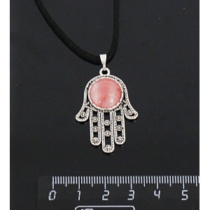 Кулон из халцедона розового, круг 12мм, "хамса"