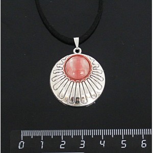 Кулон из халцедона розового, круг 12мм, "ракушка"