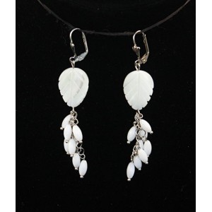 Серьги из перламутра белого, листик +рис