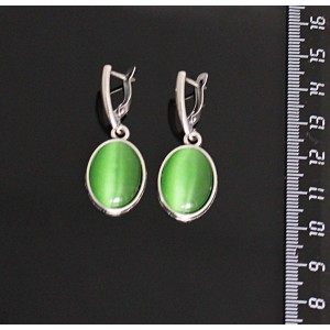 Серьги из кошачьего глаза (синт.), цвет зелёный, простой овал 18х13мм, швензы посеребрение