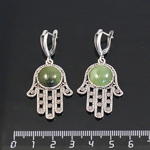 Серьги из нефрита, круг 12мм, "хамса", швензы посеребрение