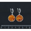 Серьги из янтаря (нат., кабошон-мозаика), светлый, круг 18мм, швензы посеребрение