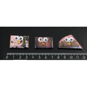 Сувенир "Домовой на магните" из родонита 35*20мм.