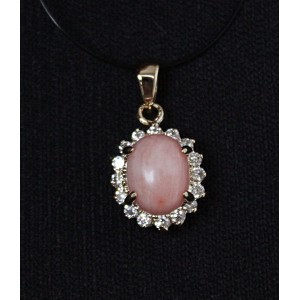 Кулон из коралла (розовый) "овал в цирконах"