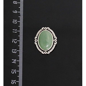Брошь из авантюрина зелёного, "4 лилии", овал 18х13мм