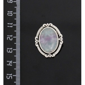 Брошь из флюорита, "4 лилии", овал 18х13мм