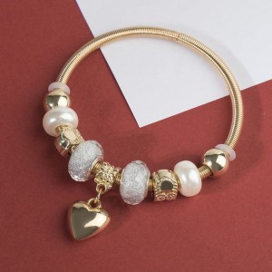 Браслет с жемчугом "Марджери" сердце, цвет серебристо-белый, цвет золотистый (пластик, бижутерный сплав)