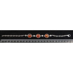 Браслет с янтарём темным, кабошон-мозаика, цвет темно-голубой, круг 12мм, 3 камня, на цепочке