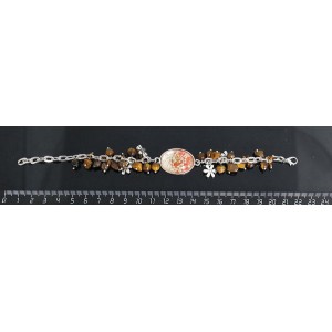 Браслет с кабошоном из пластика "два цветка", овал 25х18мм, цвет красный, +  шарики тигровый глаз