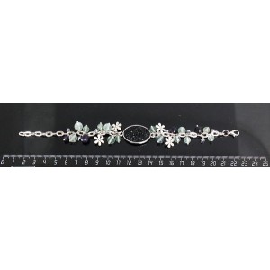 Браслет с кабошоном из пластика "щетка кристаллов", овал 25х18мм, цвет серебристый, + шарик флюорит