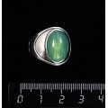 Кольцо из агата зеленого (тонировка), литое широкое, цвет родиум, сеттинг овал 14х10мм р-р 17.5