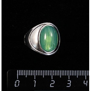 Кольцо из агата зеленого (тонировка), литое широкое, цвет родиум, сеттинг овал 14х10мм р-р 17.5