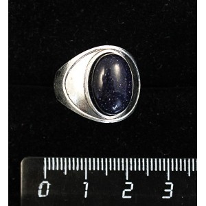 Кольцо из авантюрина синего (иск.), литое широкое, цвет родиум, сеттинг овал 14х10мм р-р 17.5