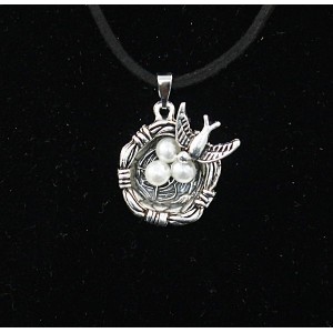 Кулон с жемчугом-майоркой "гнездышко"