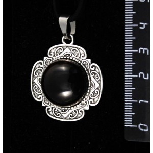 Кулон из раухтопаза, круг 20мм,  "4 лепестка"