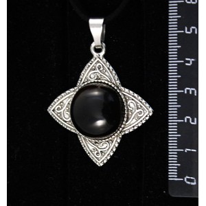 Кулон из раухтопаза, "роза ветров", круг 20мм