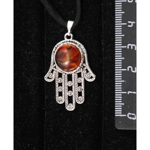 Кулон из янтаря темного, кабошон-мозаика, круг 12мм, "хамса"