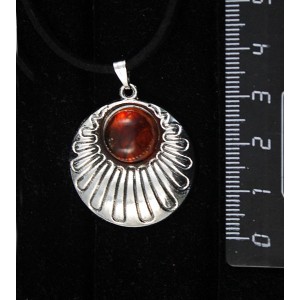 Кулон из янтаря темного, кабошон-мозаика, круг 12мм, "ракушка"