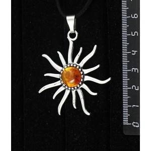 Кулон из янтаря светлого, кабошон-мозаика, круг 12мм