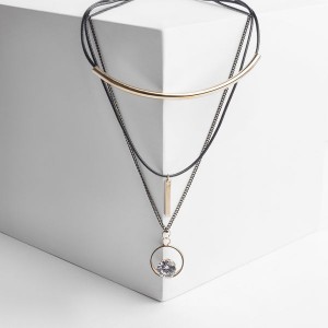 Кулон "Эксклюзив" кольцо, цвет белый, цвет золотистый, 42 см (стразы, текстиль) Кулон "Эксклюзив" кольцо, цвет белый, цвет золотистый, 42 см (стразы, текстиль)