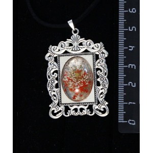 Кулон c кабошоном из пластика "два цветка", цвет красный,"портрет", овал 25х18мм