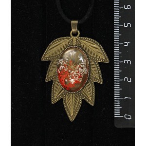 Кулон с кабошоном из пластика "два цветка", цвет красный, овал 25х18мм, "лист"