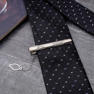 Зажим для галстука стальной "Классический" галкой, цвет серебро