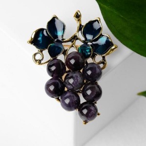Брошь "Виноград" аметистовый, цветная, цвет золотистый