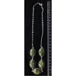 Колье из змеевика, "5 овалов", камень 25х18мм