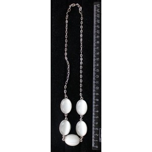 Колье из кошачьего глаза (синт.), цвет белый, "5 овалов", камень 25х18мм