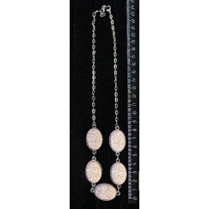 Колье с кабошоном из пластик "щетка кристаллов", цвет персиковый, "5 овалов", 25х18мм