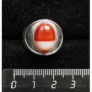 Кольцо c сердоликом полосатым, литое широкое, цвет родиум, сеттинг овал 14х10мм р-р 17.5