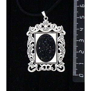 Кулон с кабошоном из пластика "щетка кристаллов", цвет черный,"портрет", овал 25х18мм