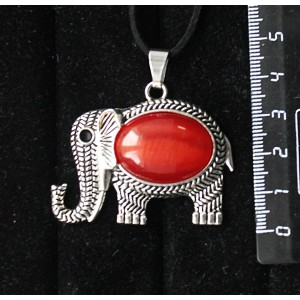 Кулон из кошачьего глаза (синт.),  цвет тёмно-оранжевый, овал 25х18мм, "слон"