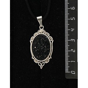 Кулон с кабошоном из пластика "щетка кристаллов", цвет черный, овал 25х18мм, оправа "медальон"