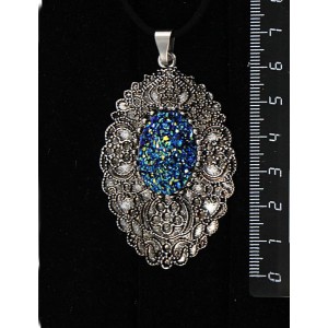 Кулон с кабошоном из пластика "щетка кристаллов", цвет темно-синий, овал 25х18мм, филигрань