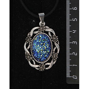 Кулон с кабошоном из пластика "щетка кристаллов", цвет темно-синий, овал 25х18мм, оправа "торжество"