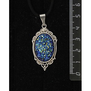 Кулон с кабошоном из пластика "щетка кристаллов", цвет темно-синий, овал 25х18мм, оправа "медальон"