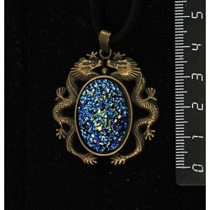 Кулон с кабошоном из пластика "щетка кристаллов", цвет темно-синий, овал 25х18мм, оправа цвет бронза "2 дракона"