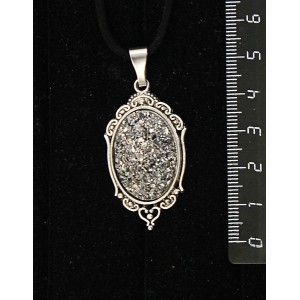 Кулон с кабошоном из пластика "щетка кристаллов", цвет серебриcтый, овал 25х18мм, оправа "медальон"