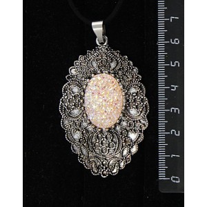 Кулон с кабошоном из пластика "щетка кристаллов", цвет персиковый, овал 25х18мм, филигрань