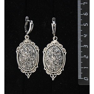 Серьги с кабошоном из пластика "щетка кристаллов", цвет серебритый, овал 25х18мм, оправа "медальон", швензы посеребрение